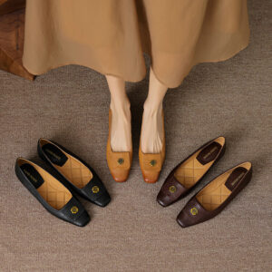 Women's Sheepskin Vintage Camellia Flat Shoes, Square Toe Low Heel Soft Leather, Soft Sole Grandma Shoes, Comfortable Ladies' Footwear